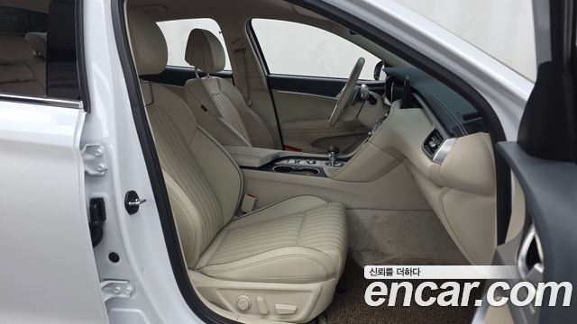 Genesis G70 2024 — photo 16