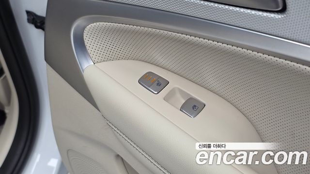 Genesis G70 2024 — photo 30