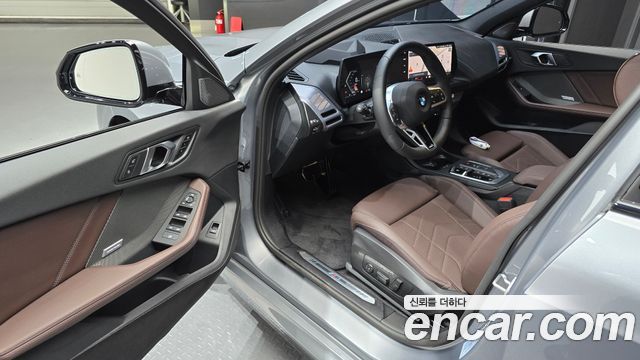 BMW 1-Series 2026 — photo 13