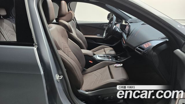 BMW 1-Series 2026 — photo 16