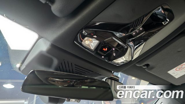 BMW 1-Series 2026 — photo 27