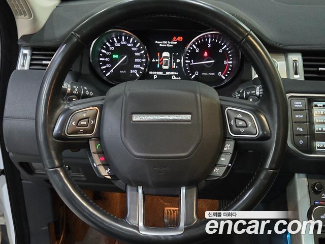 Land Rover Range Rover Evoque 2015 — photo 9