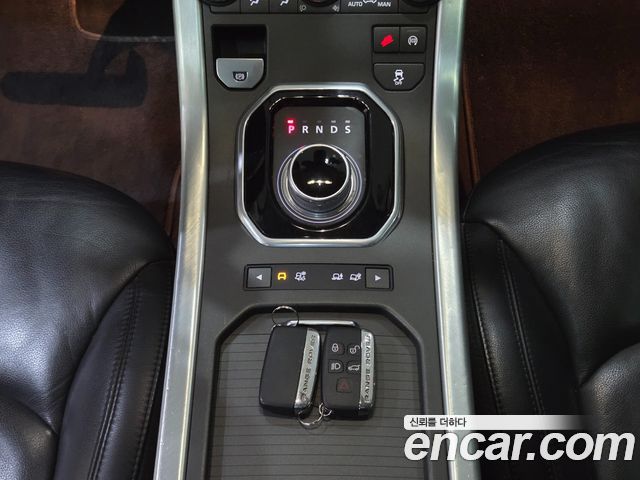 Land Rover Range Rover Evoque 2015 — photo 13