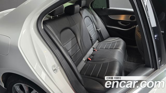 Mercedes-Benz C-Class 2016 — photo 12