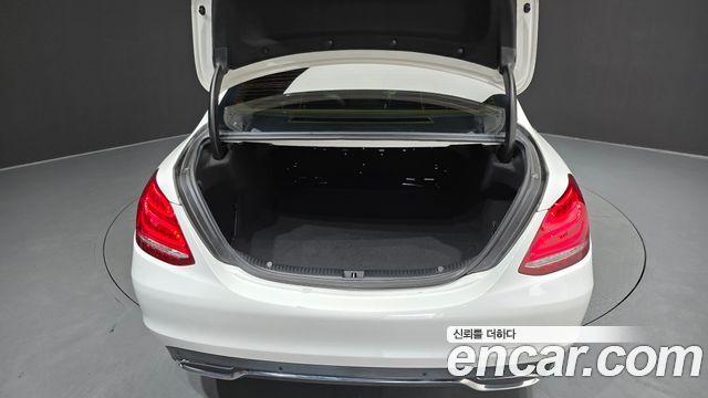 Mercedes-Benz C-Class 2016 — photo 20