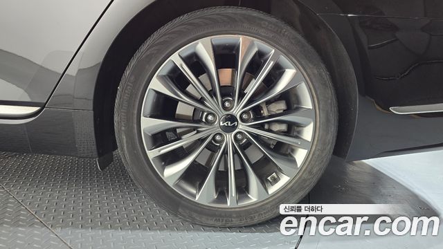 Kia K9 2023 — photo 7