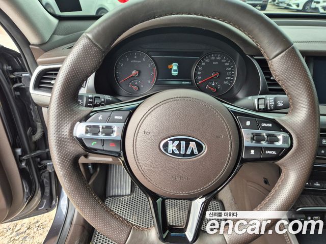 Kia K7 2017 — photo 9