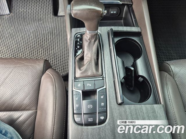 Kia K7 2017 — photo 11