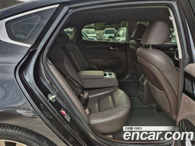 Kia K7 2017 — photo 15