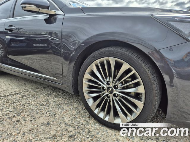 Kia K7 2017 — photo 18