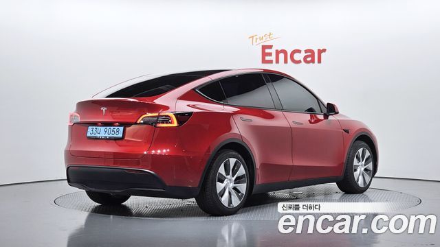 Tesla Model Y 2021 — photo 2