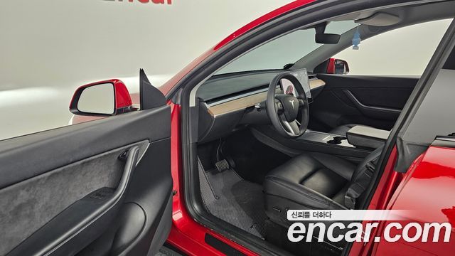 Tesla Model Y 2021 — photo 13