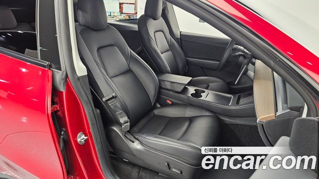 Tesla Model Y 2021 — photo 18