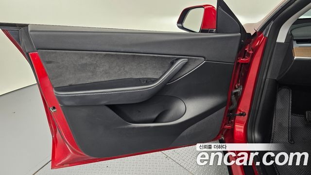 Tesla Model Y 2021 — photo 14