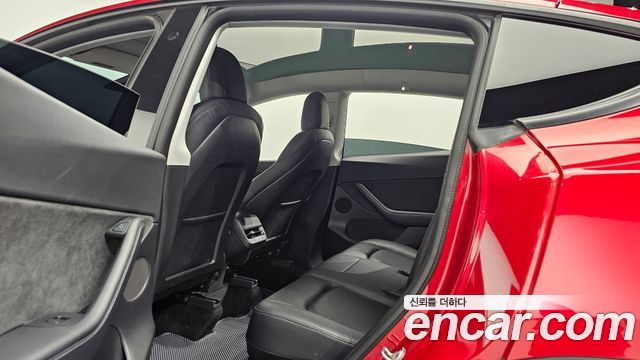 Tesla Model Y 2021 — photo 16