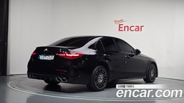 Mercedes-Benz C-Class 2024 — photo 2