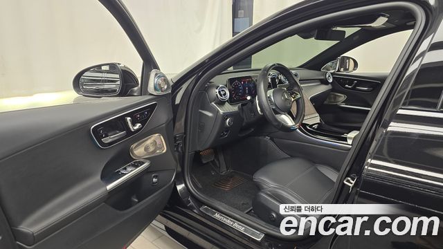 Mercedes-Benz C-Class 2024 — photo 13