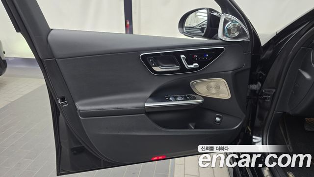 Mercedes-Benz C-Class 2024 — photo 14