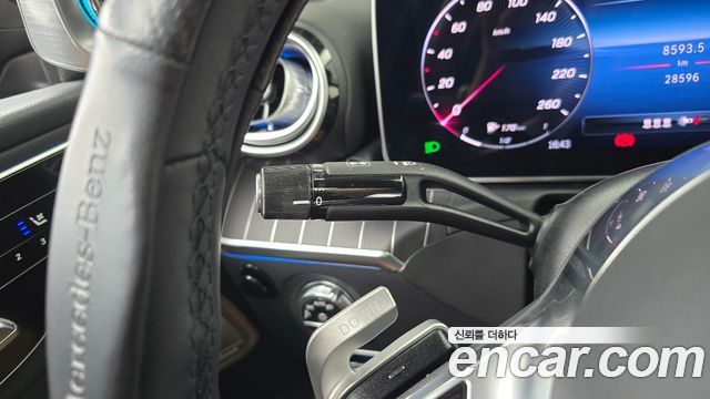 Mercedes-Benz C-Class 2024 — photo 28