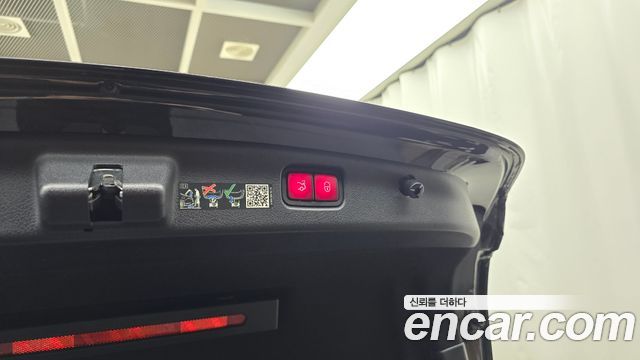 Mercedes-Benz C-Class 2024 — photo 30