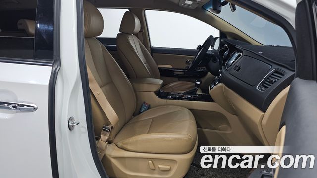 Kia Canival 2019 — photo 13