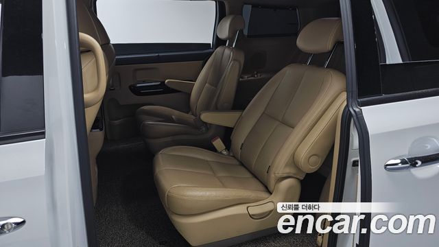 Kia Canival 2019 — photo 18