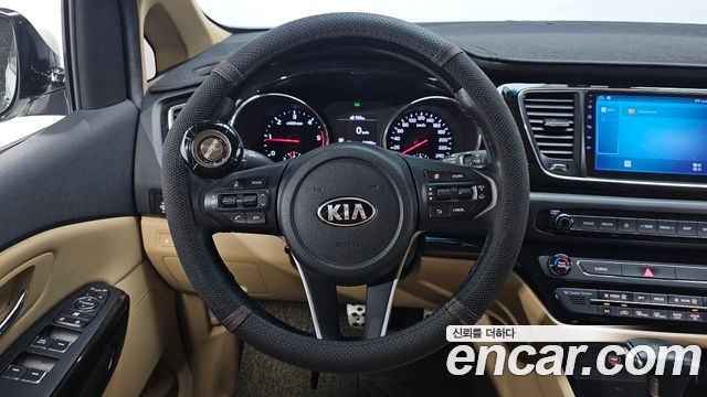 Kia Canival 2019 — photo 19