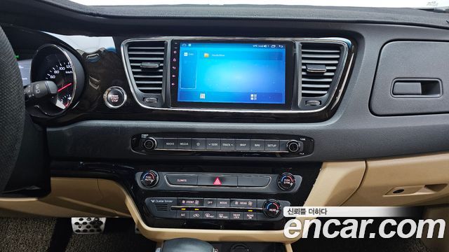 Kia Canival 2019 — photo 20