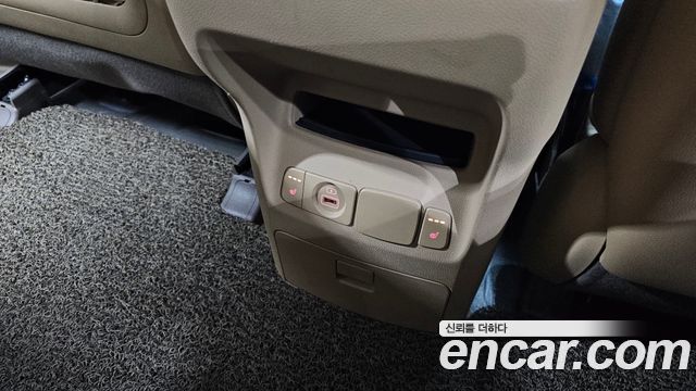 Kia Canival 2019 — photo 24