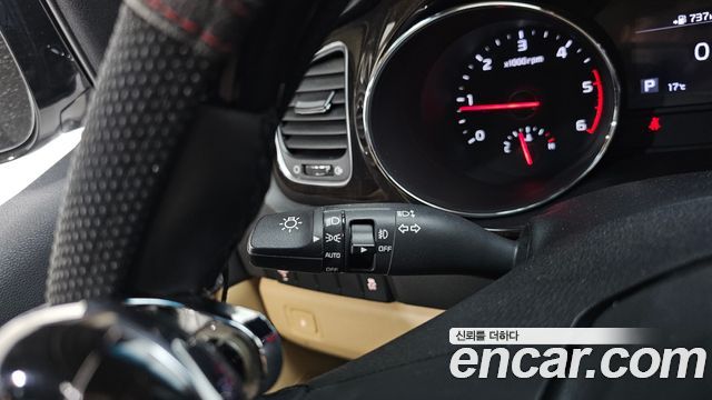 Kia Canival 2019 — photo 29