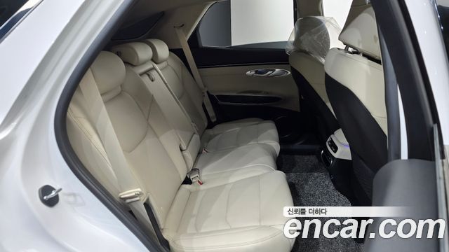 Genesis GV70 2022 — photo 17