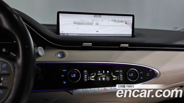 Genesis GV70 2022 — photo 18