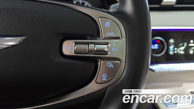 Genesis GV70 2022 — photo 22