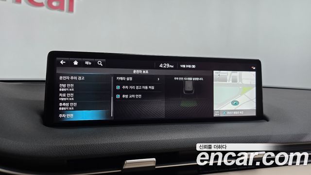 Genesis GV70 2022 — photo 36