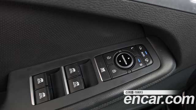 Hyundai Genesis 2016 — photo 26
