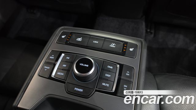 Hyundai Genesis 2016 — photo 28