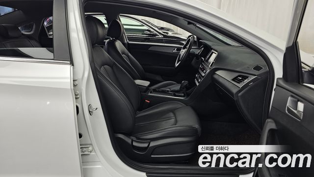 Hyundai Sonata 2019 — photo 16