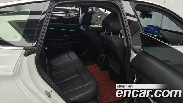 BMW Gran Turismo 2021 — photo 17