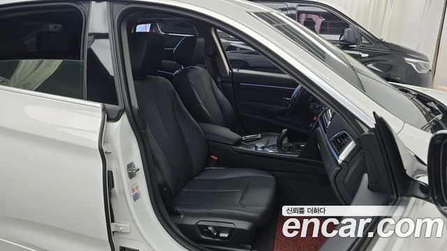BMW Gran Turismo 2021 — photo 16