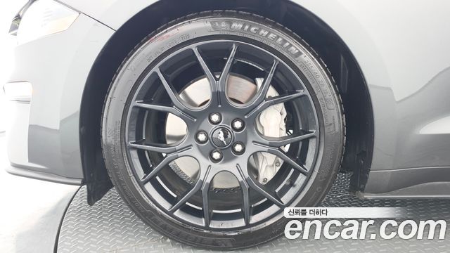 Ford Mustang 2019 — photo 5