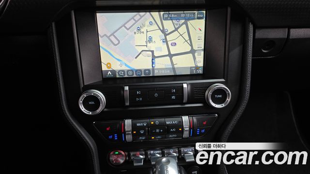 Ford Mustang 2019 — photo 18