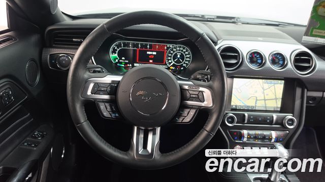 Ford Mustang 2019 — photo 19