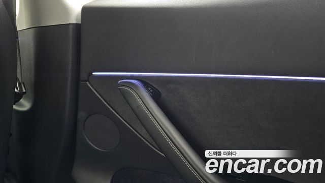 Tesla Model Y 2023 — photo 35