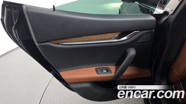 Maserati Ghibli 2019 — photo 15