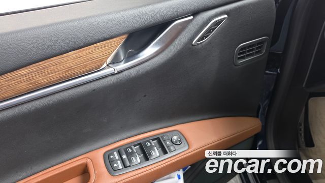 Maserati Ghibli 2019 — photo 28