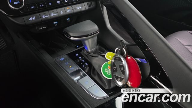 Hyundai AVANTE 2024 — photo 12