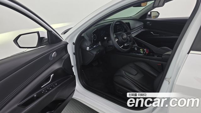 Hyundai AVANTE 2024 — photo 13