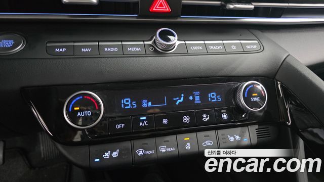 Hyundai AVANTE 2024 — photo 31