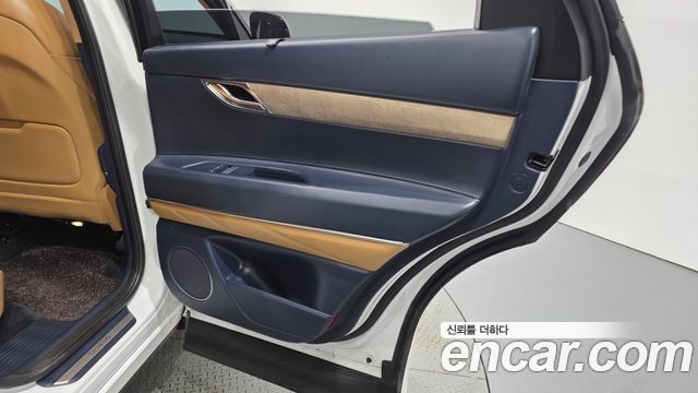 Genesis GV80 2022 — photo 15