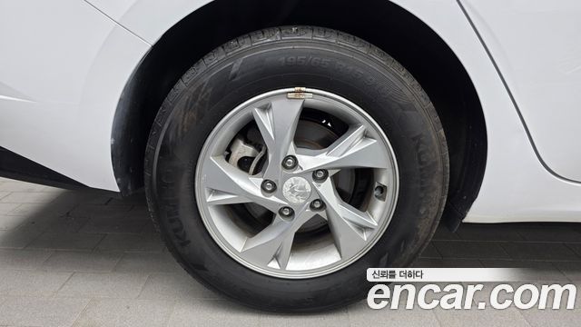 Hyundai AVANTE 2022 — photo 5